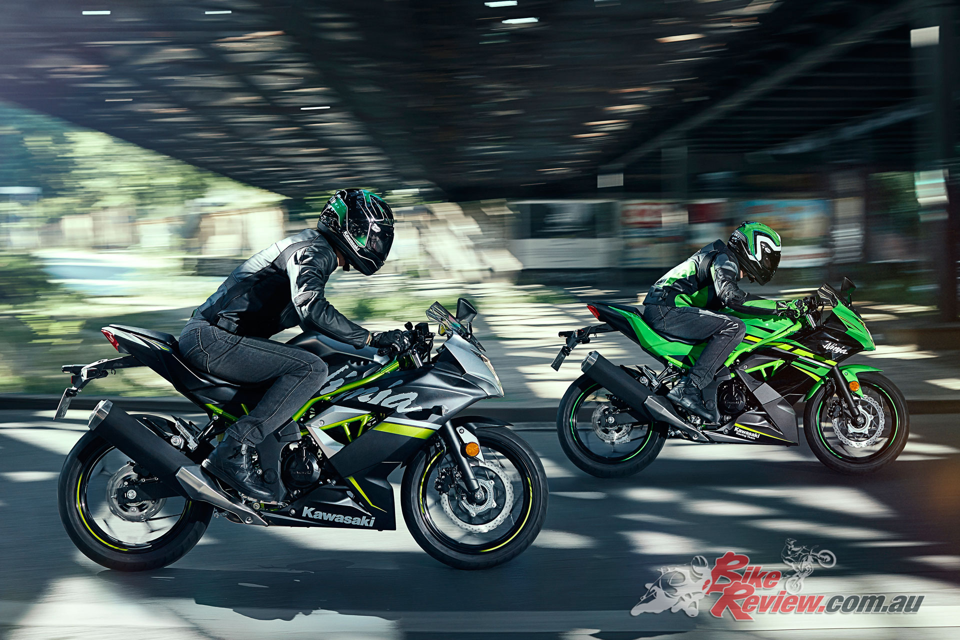 2019-Kawasaki-Ninja-125-Bike-Review-02