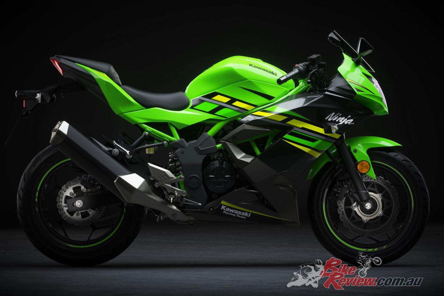 2019-Kawasaki-Ninja-125-Bike-Review-Lime-Green-003-1500x1000