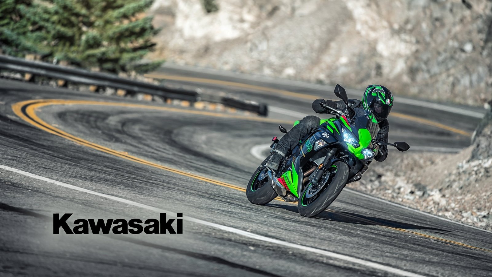2020-kawasaki-ninja_650-39_1600x0w