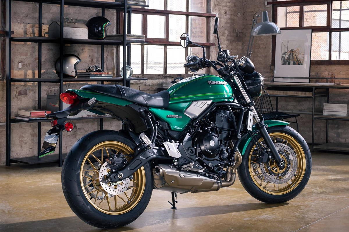2022-kawasaki-z650rs-2