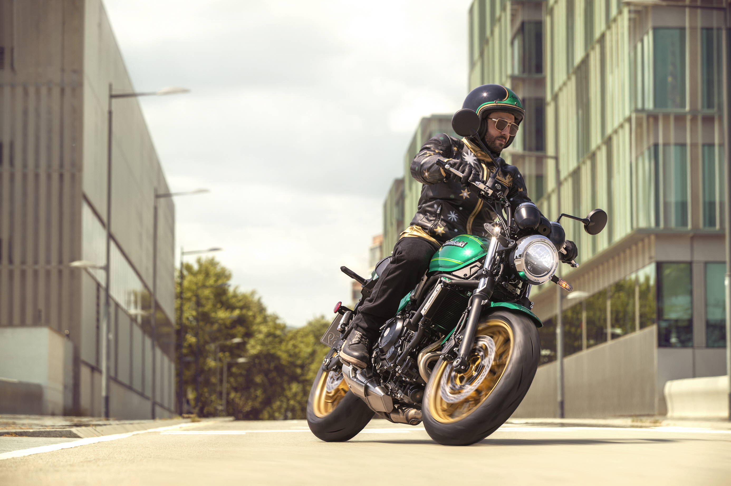 [크기변환]22ER650M_40RGN1ARFB2CG_A